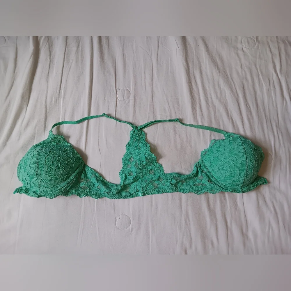 PINK Victoria's Secret Light Green Lace Date Racerback Push-up Bra. 32C - Picture 10 of 10